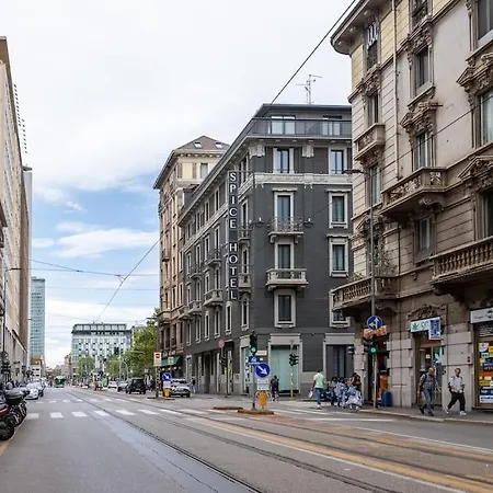 2 Minutes From Central Station-Exclusive Open Space-3